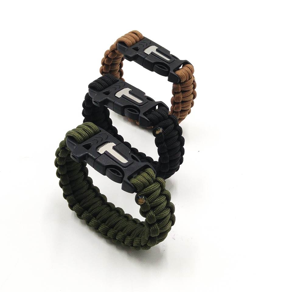 Paracord Bracelet with Firestarter & Whistle